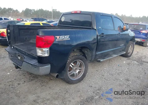 2011 Toyota Tundra Grade 5.7L V8 z USA, uszkodzony, nr VIN 5TFDW5F14BX197178